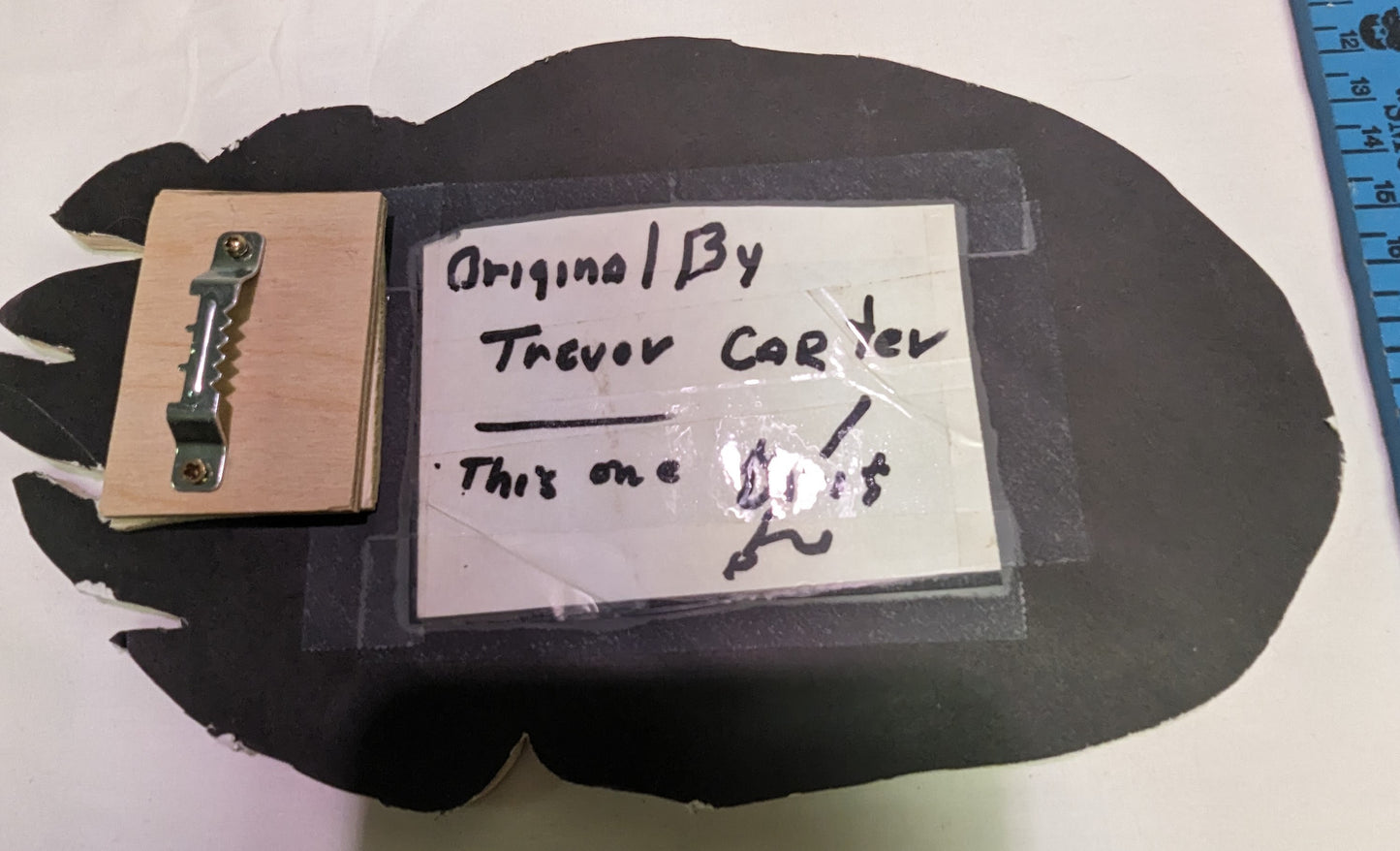 Art Emblem Scroll Sawn Bear Claw " Bear on a Rock Face"