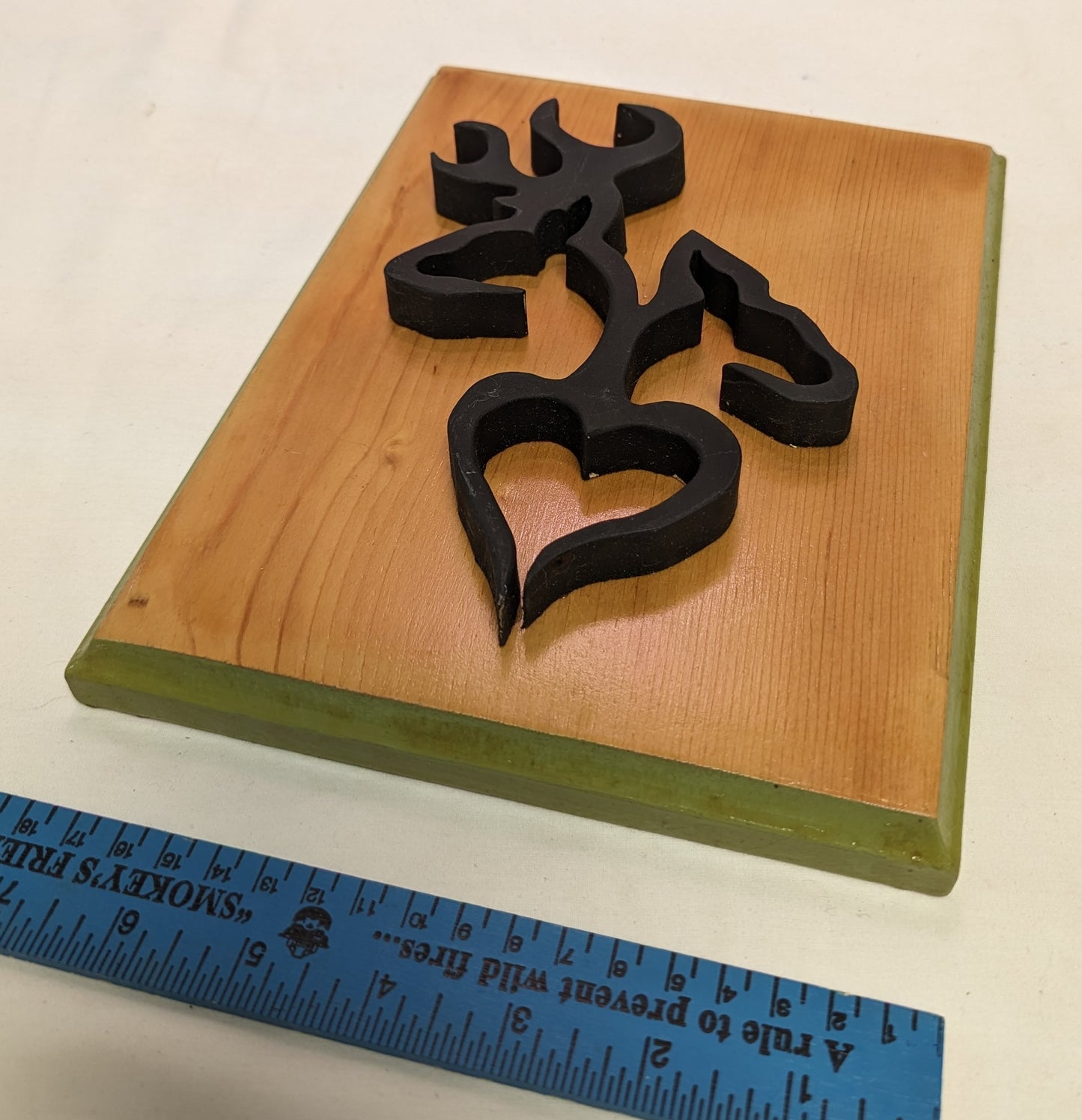 Art Scroll Sawed Buck and Doe Emblem Browning Heavier relief Green Edge Painted