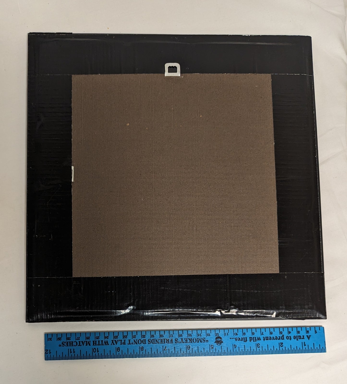 Art Scroll Sawn Cutout Decor Howling Wolves Screaching Eagle in fram under glass