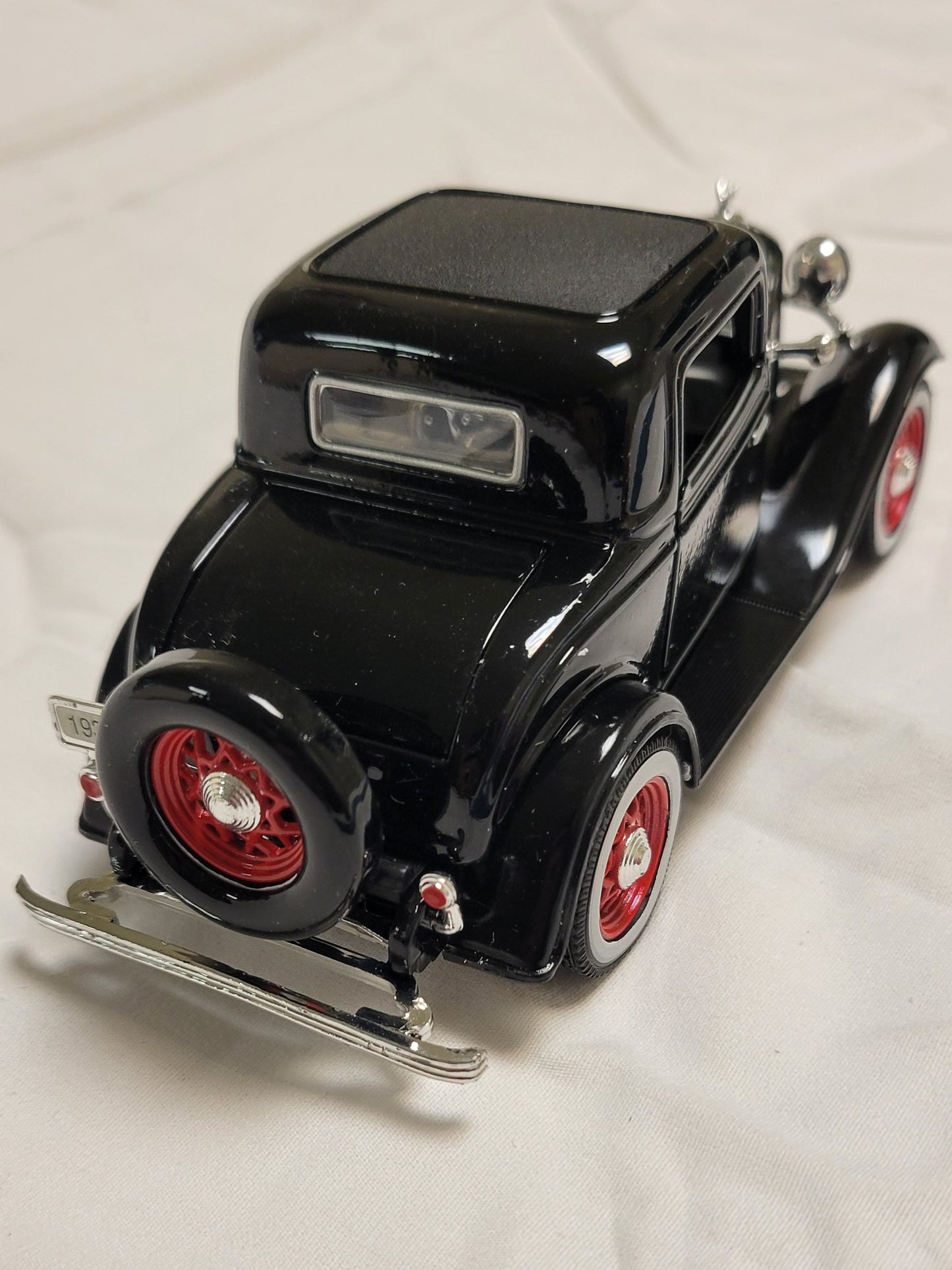 Model Car Ford 3-Window Coupe Black 1932 Diecast Model Car