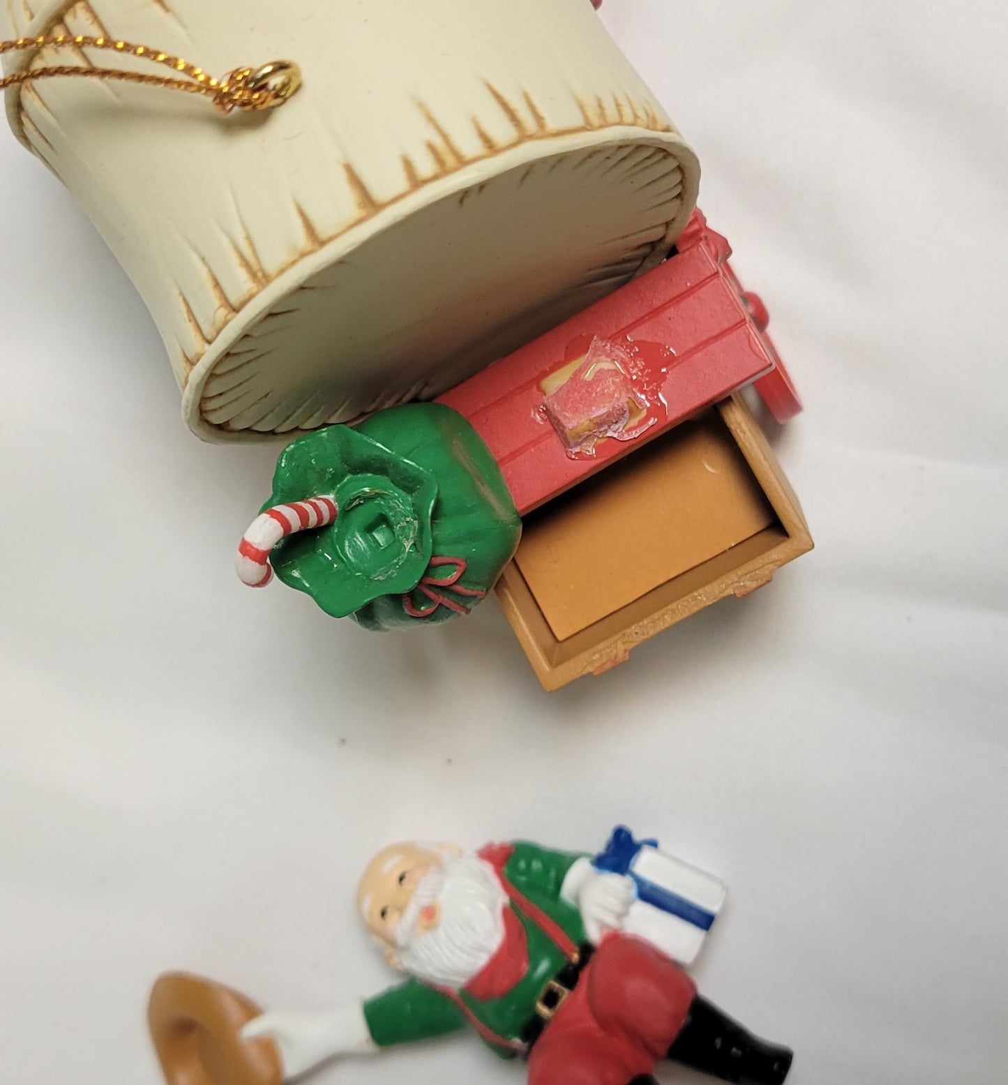 Ornament 1992 Santa's Best Christmas or Bust Vintage Ornament