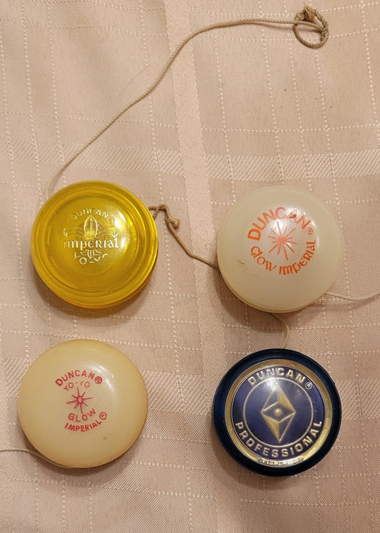 Toy YoYo's set of 4 Impeial professional and two glow in the dark