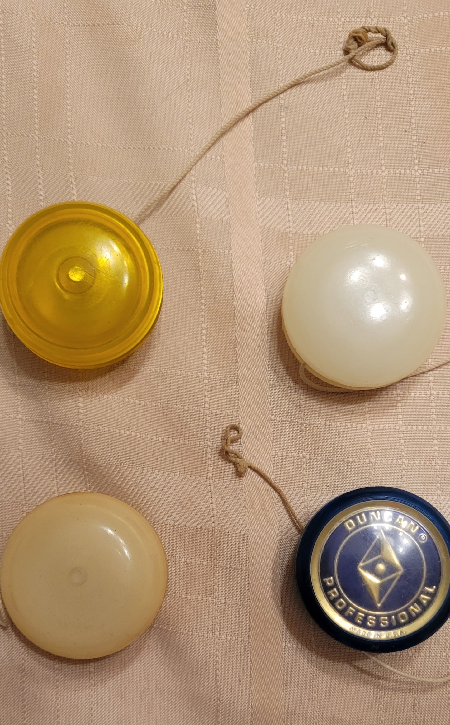 Toy YoYo's set of 4 Impeial professional and two glow in the dark