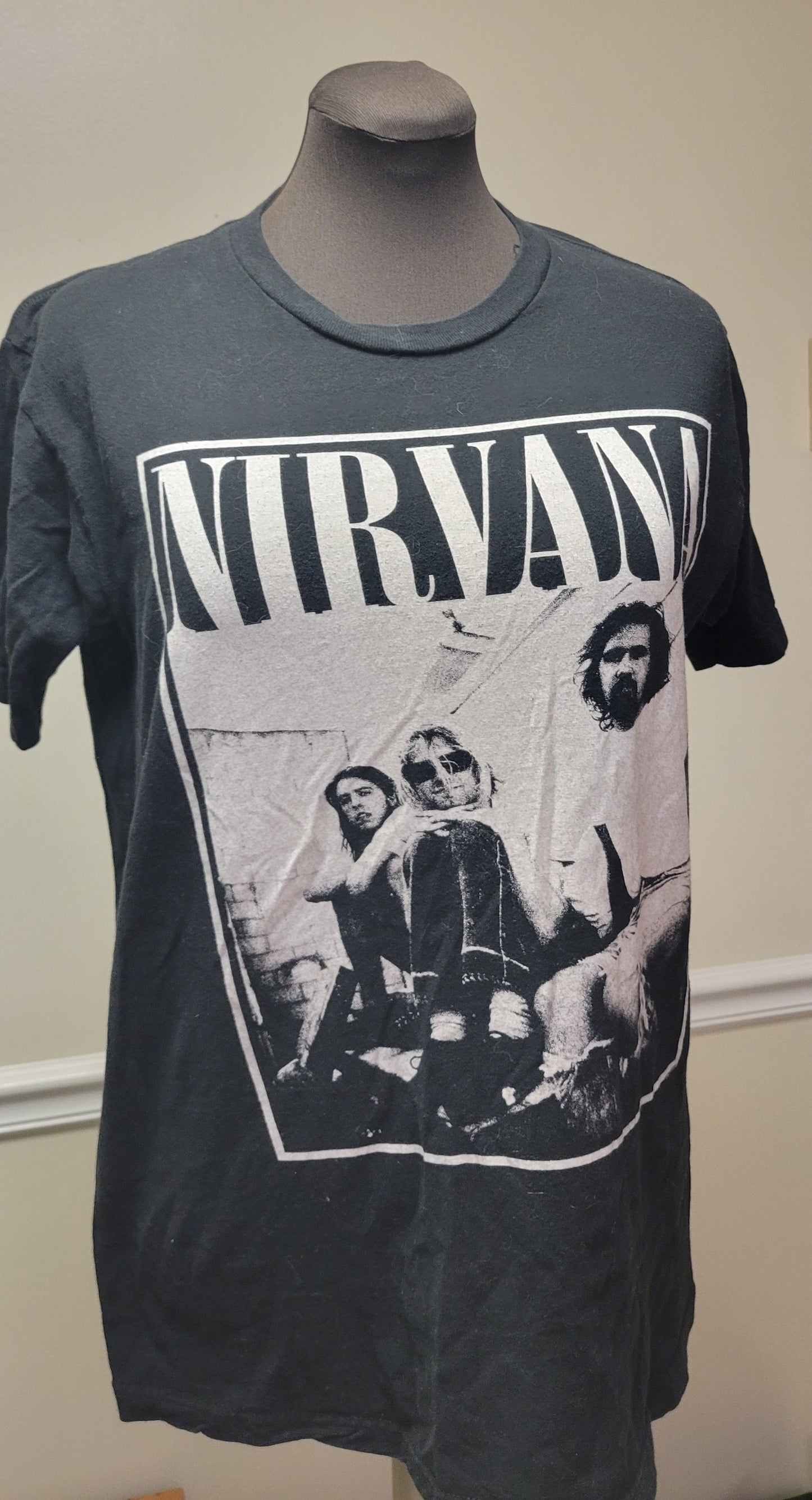 T Shirt Nirvana 2013 White on Grey Size medium