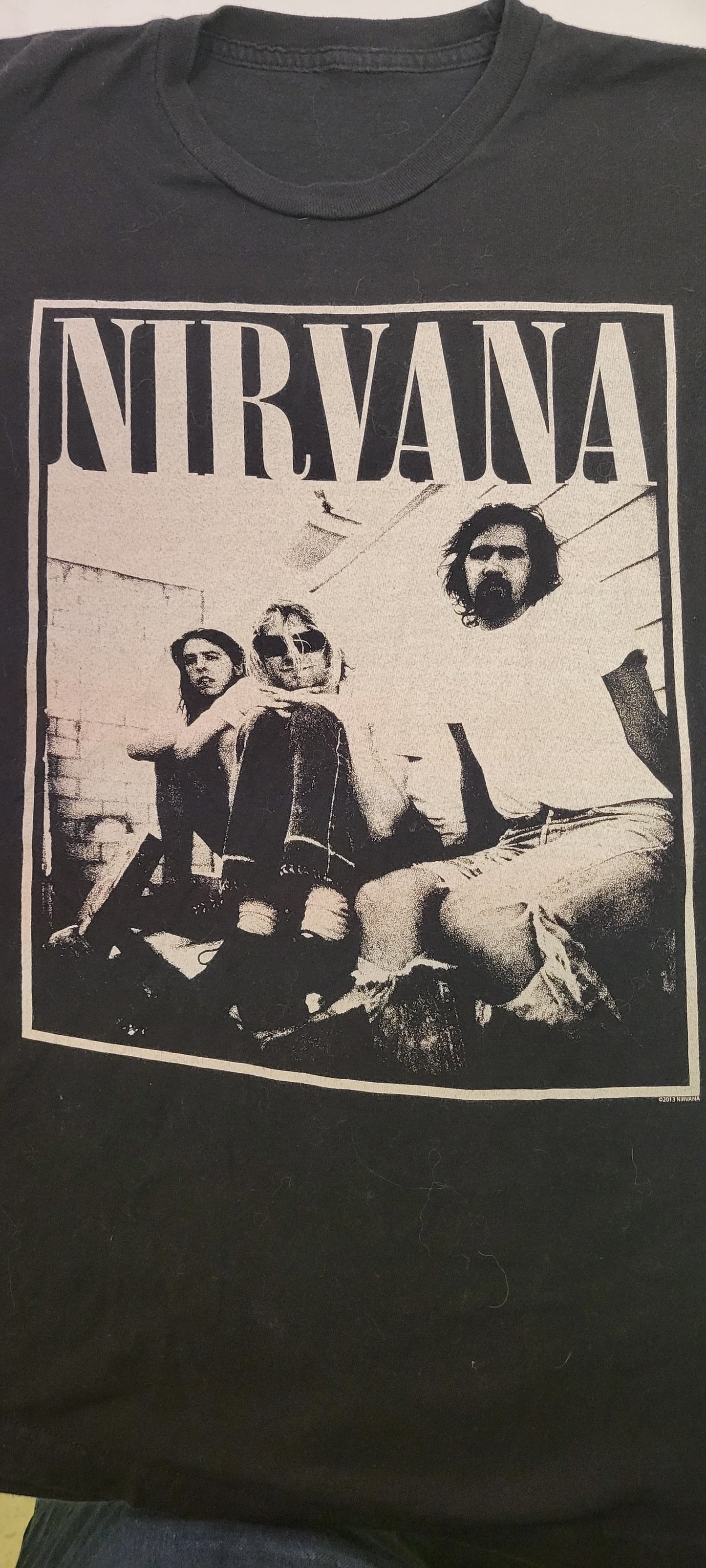 T Shirt Nirvana 2013 White on Grey Size medium