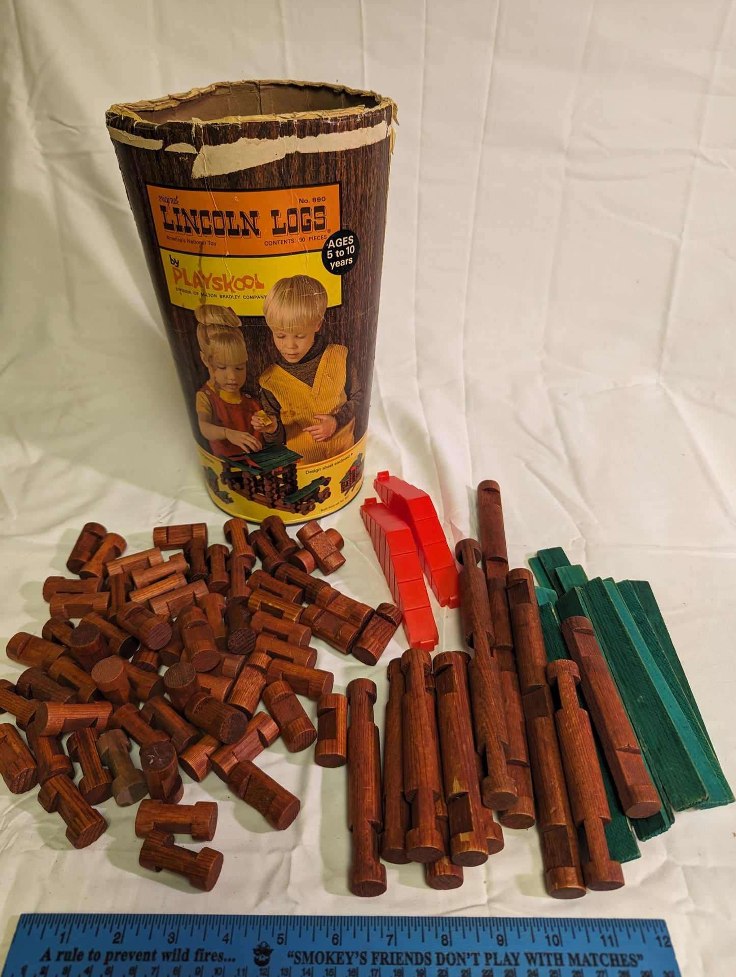 Vintage Lincoln Logs Set 1970s