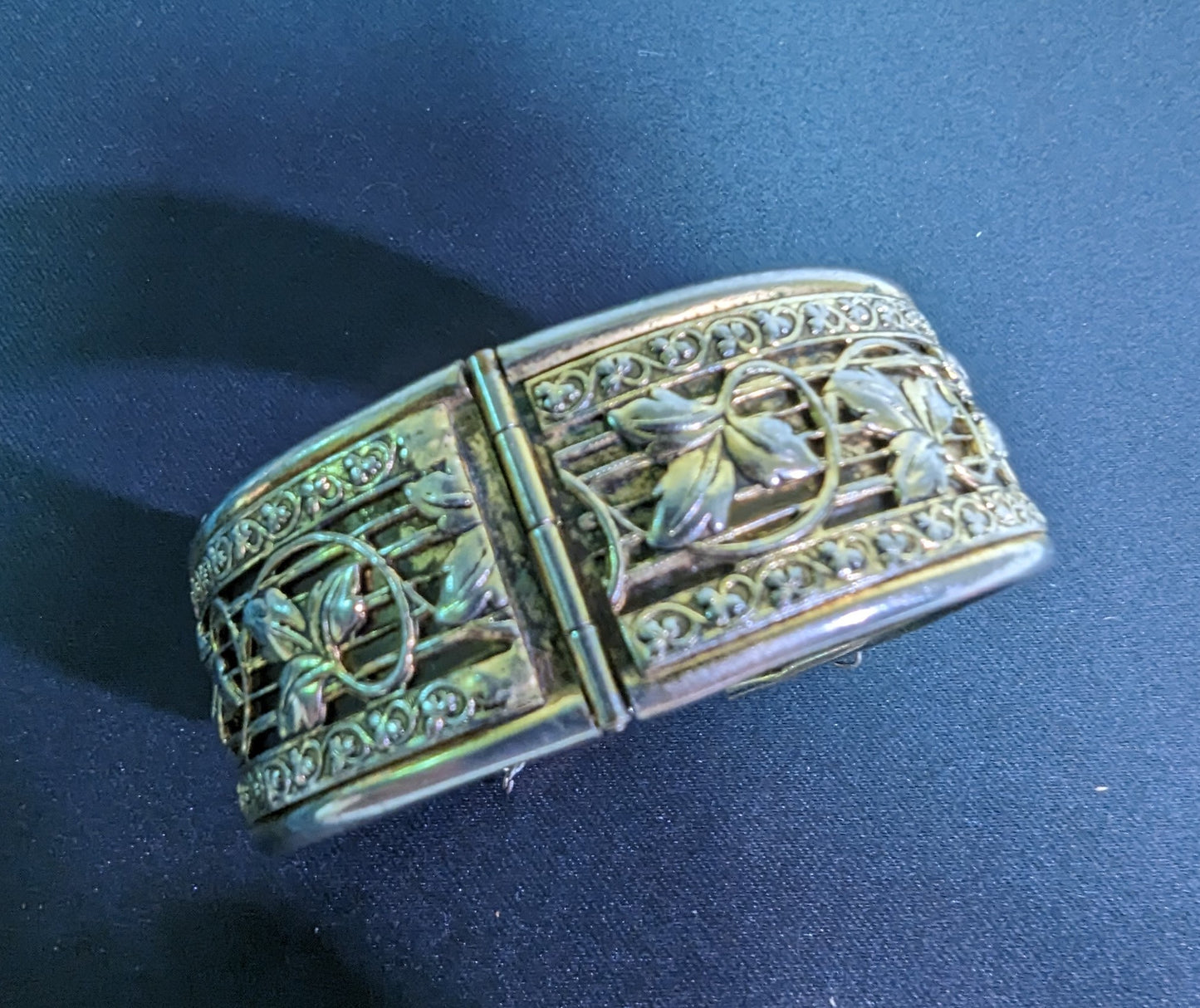 Jewelry Bracelet Hinged Filigreed Layered Metal Push Clasp