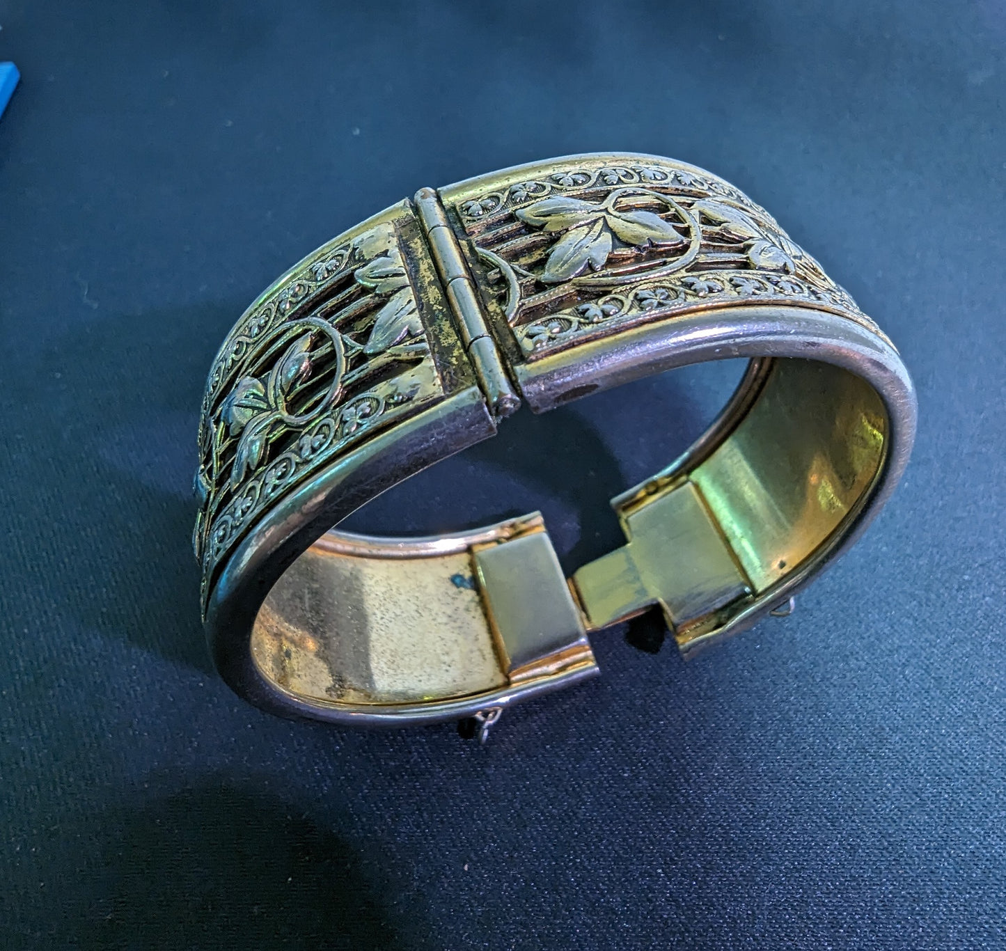 Jewelry Bracelet Hinged Filigreed Layered Metal Push Clasp