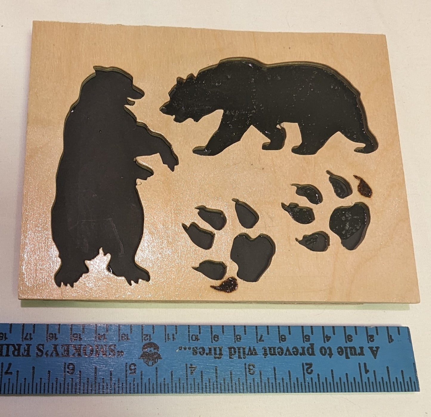 Art Emblem Art Scroll Sawn Bear Silhouettes Paw Prints