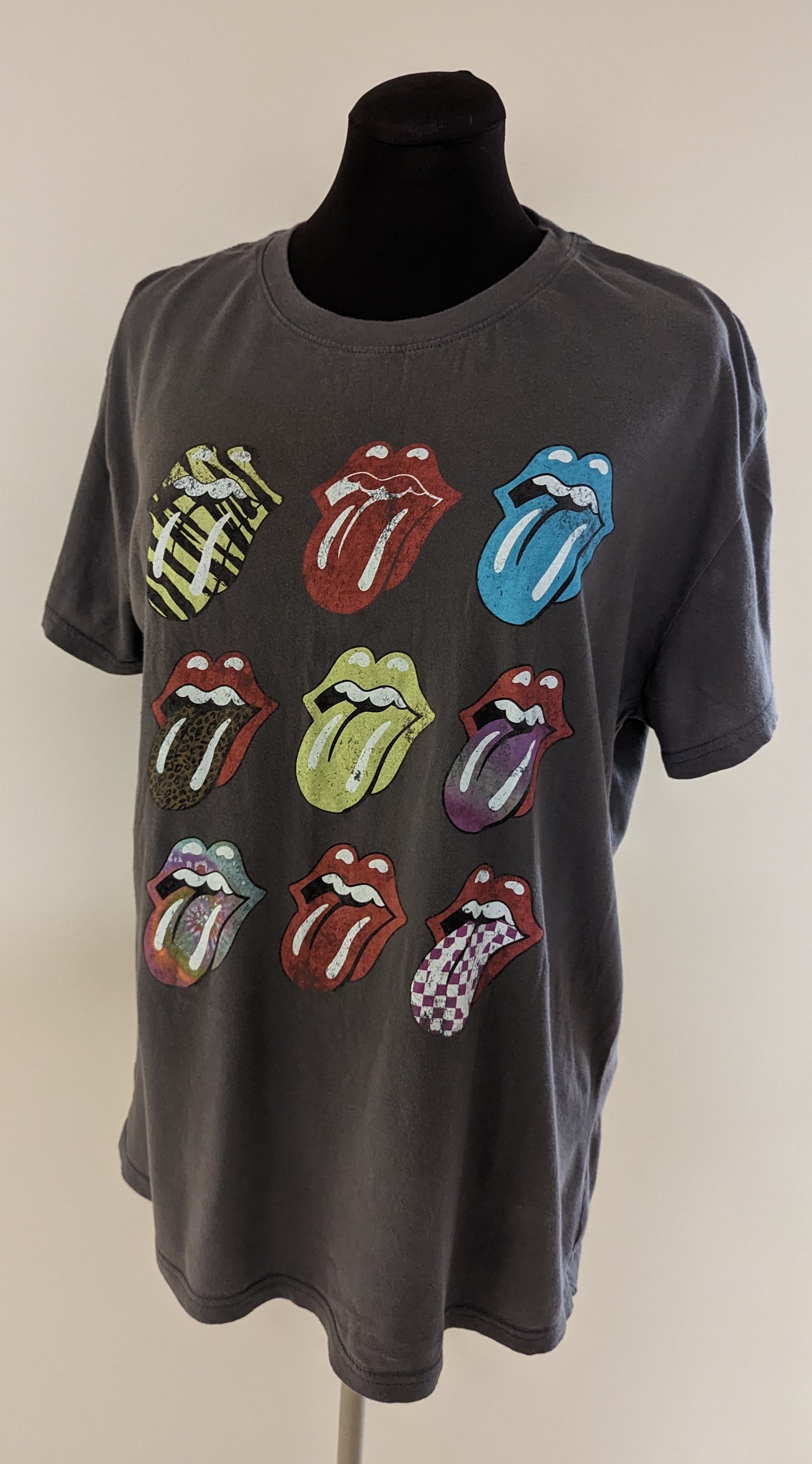 Short Sleeve T-shirt Rolling Stones Mens XL on Gray Shirt