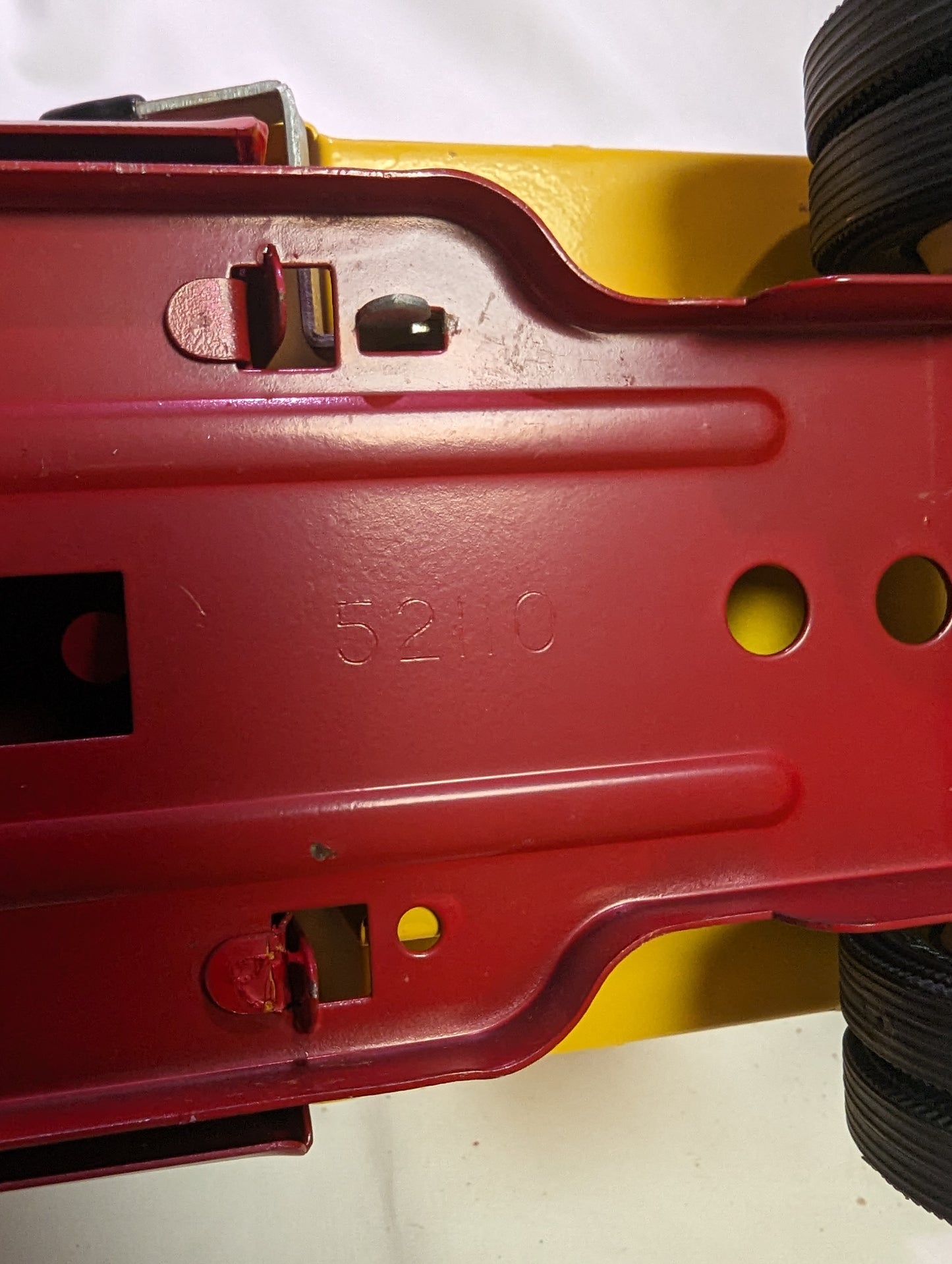 Toys Tonka Pressed Metal Loader and Dump Truck Articulating Bucket and Dump