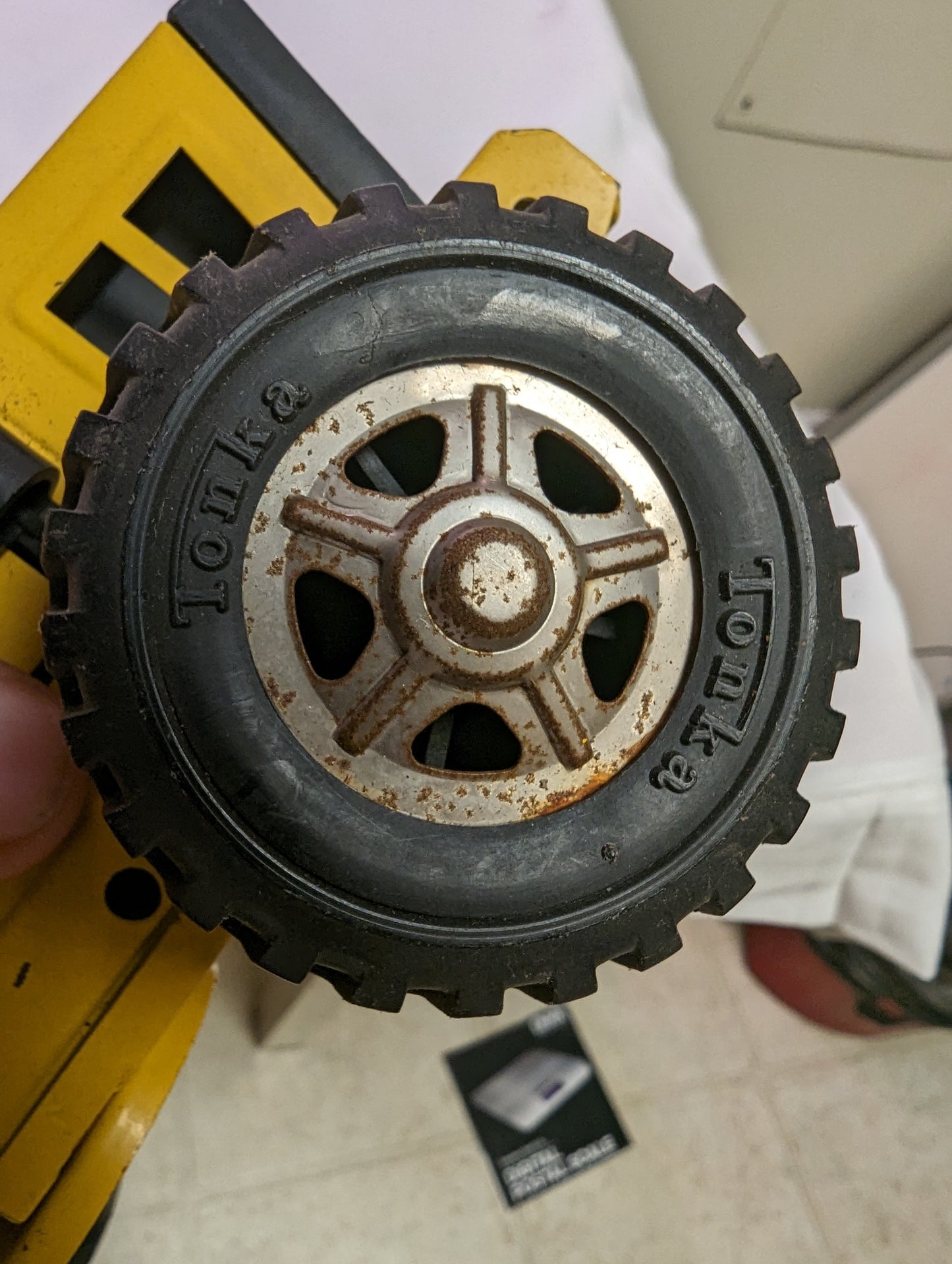 Toys Tonka Pressed Metal Loader and Dump Truck Articulating Bucket and Dump