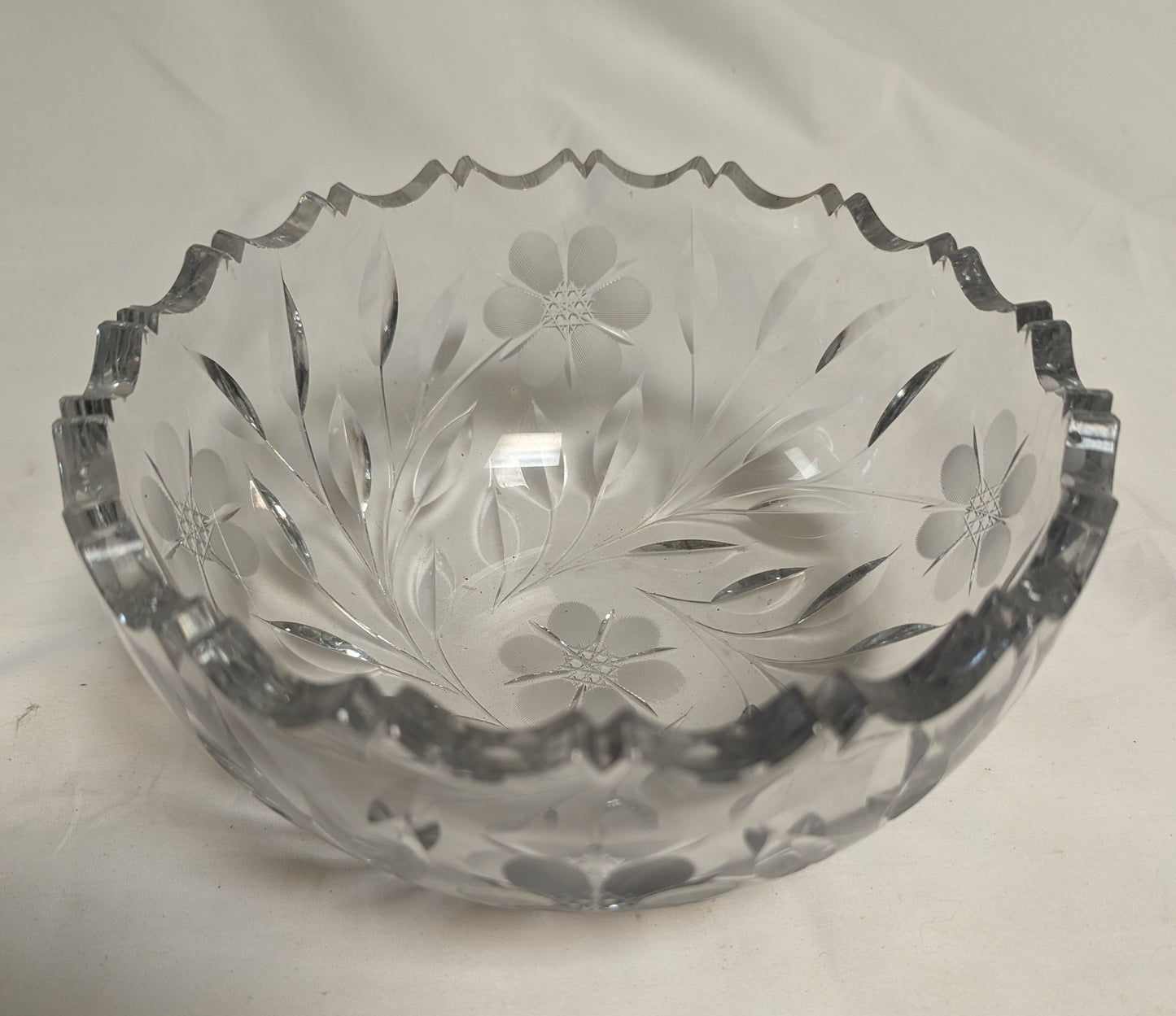 Brilliant APC Heavy Blank Deep Sharpe Etched Cut Spherical Bowl 8" Leaves and flowers