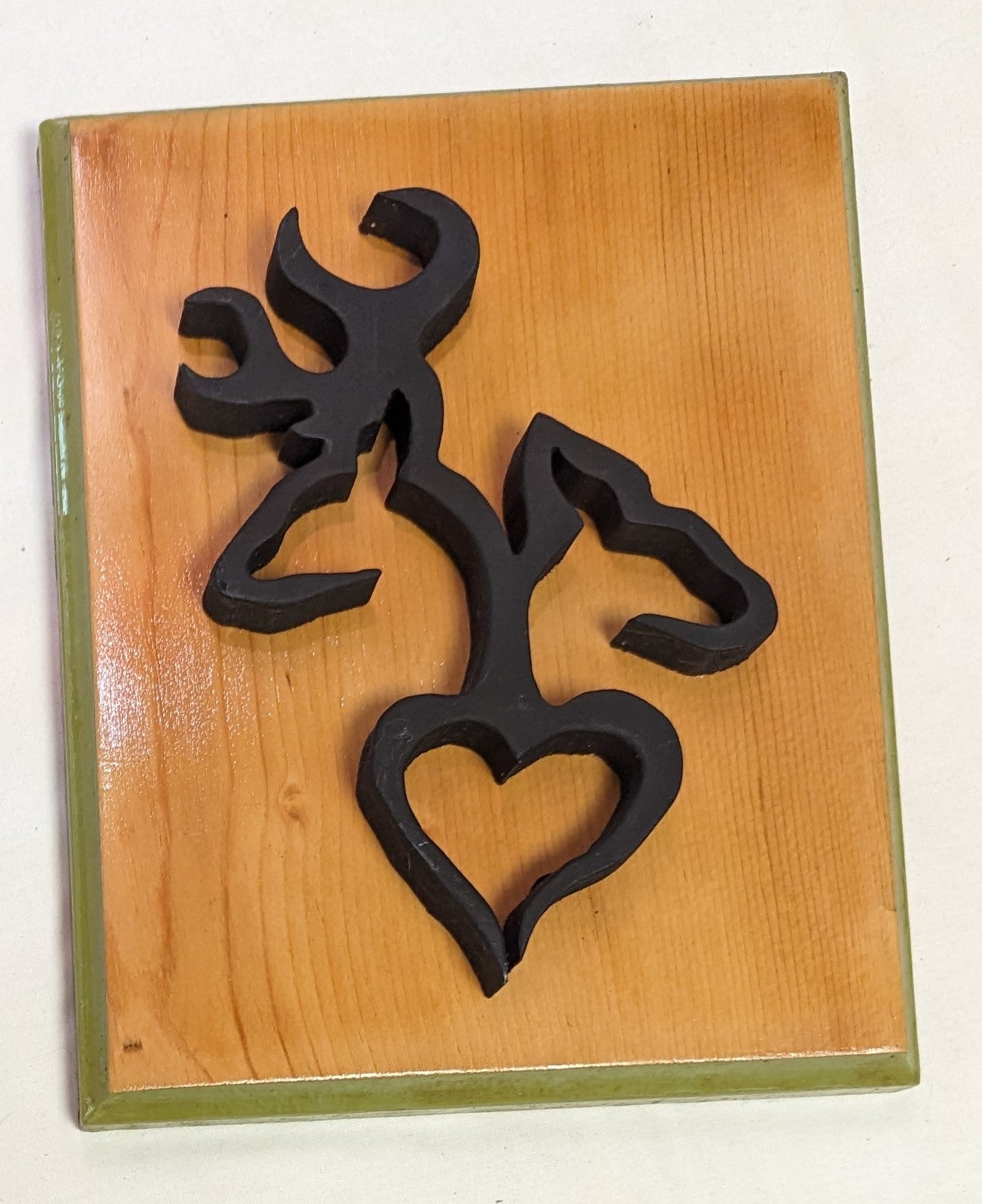 Art Scroll Sawed Buck and Doe Emblem Browning Heavier relief Green Edge Painted