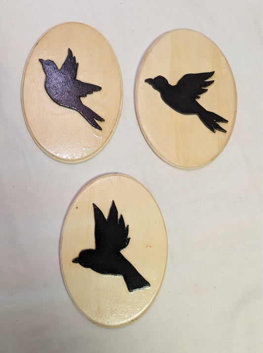 Art Scroll Sawed wood Ovals " Three Little Birds" Silhouettes Qty 3