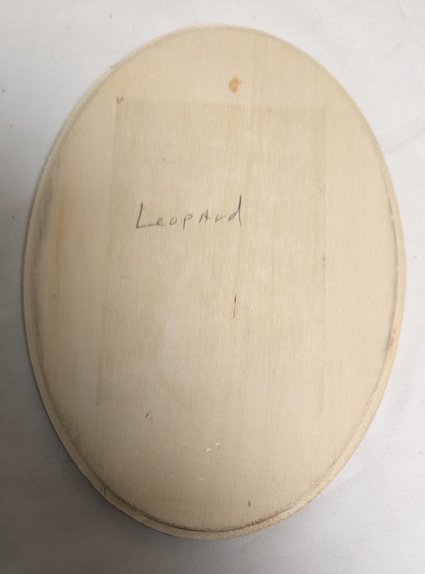 Art Hand Pyrography on Oval wood " Leopard Creeping"