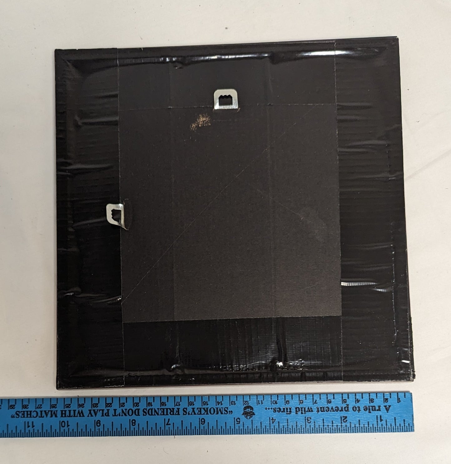 Art Hand Scroll Sawn Delicate "Ducks in Flight" Sawblade Emblem" in frame under glass