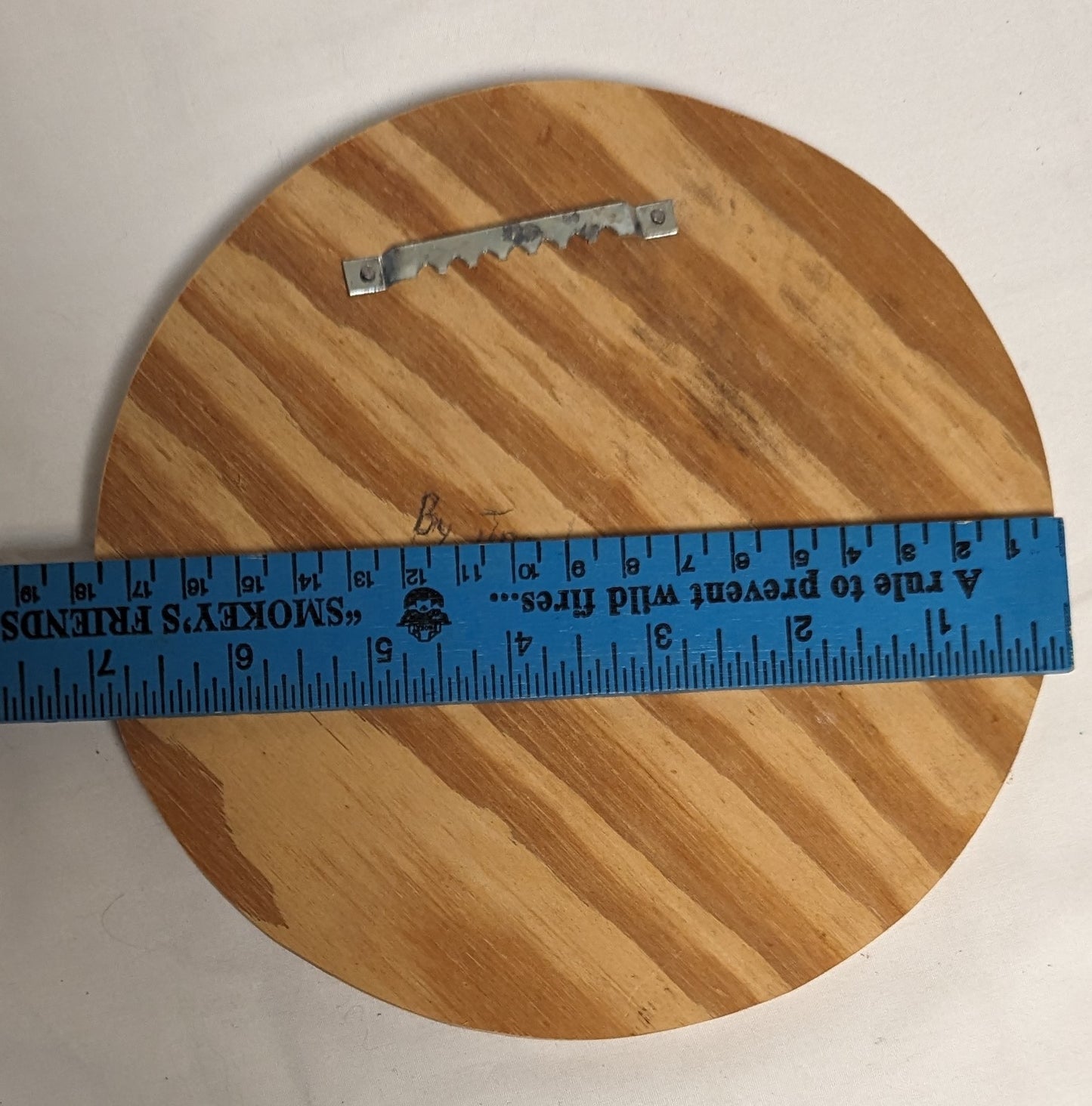 Art Hand Made Vintage Scroll Sawn Cutout Emblem "Kitten"