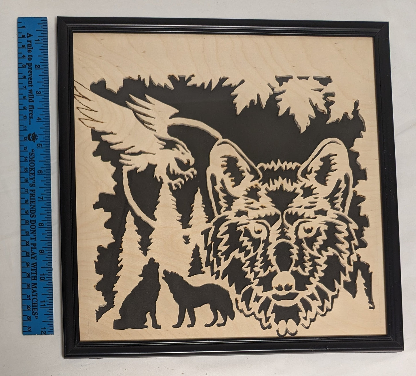 Art Scroll Sawn Cutout Decor Howling Wolves Screaching Eagle in fram under glass