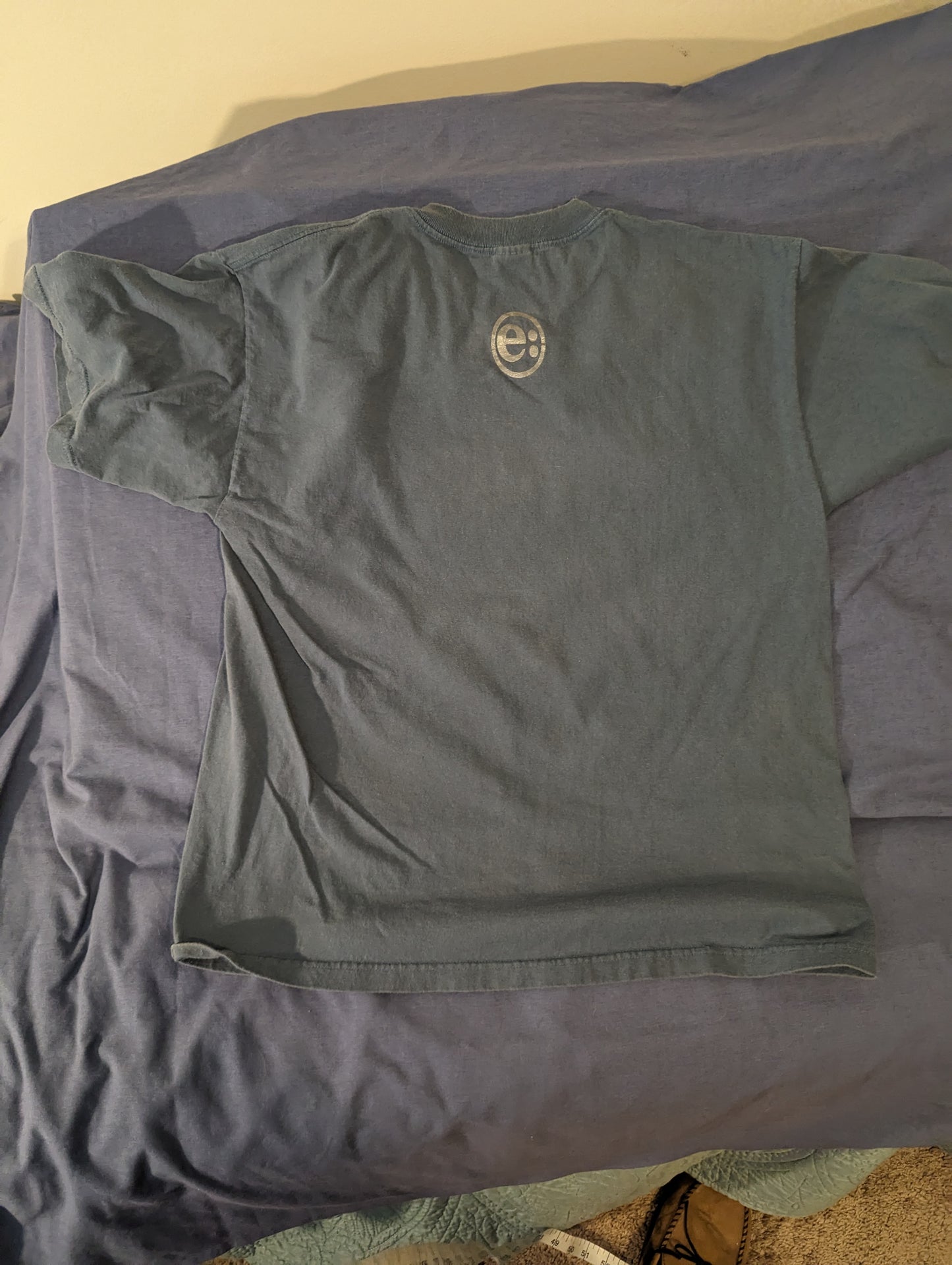 Very Rare Everything Band Tshirt XL